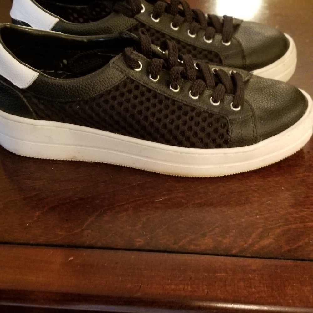 Shoes - Picture 2 of 3